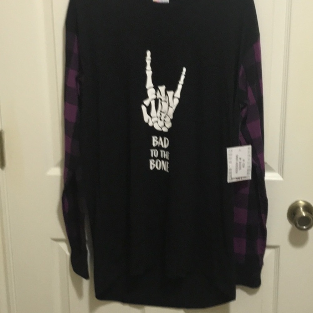 LulaRoe medium long sleeve bad to the bone